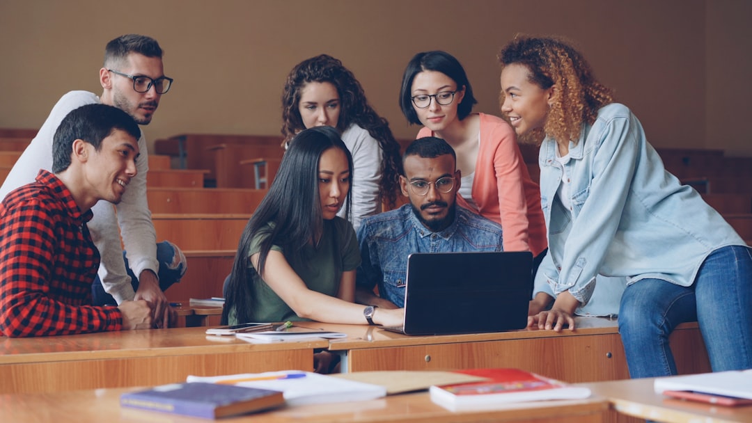 Productive struggle in group work, without free riders